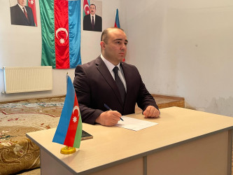 Kəlbəcər rayon İcra Hakimiyyətinin başçısı Azər Qocayev Qax rayonu, Almalı kəndində  həmin ərazidə yaşayan vətəndaşlar üçün səyyar-görüş qəbulunu keçirib.