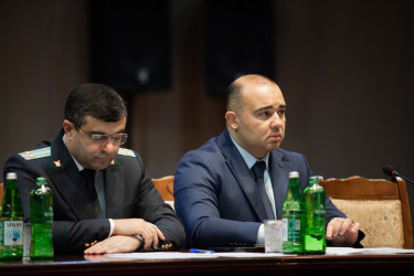 “Son dövrlərdə gənclər arasında artan zorakılıq hallarının qarşısının alınması, pis vərdişlərə qarşı mübarizə yolları, məktəb-uşaq-şagird münasibətlərinin  düzgün qurulması” mövzusunda təhsil işçiləri  ilə konfrans keçirilib.