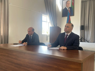 Kəlbəcər rayon İcra Hakimiyyətinin başçısı Azər Qocayev Abşeron rayonu, Mehdiabad qəsəbəsi, Kəlbəcər rayon 13 nömrəlitam orta məktəbin inzibati binasında həmin ərazidə yaşayan vətəndaşlar üçün səyyar-görüş qəbulunu keçirib.