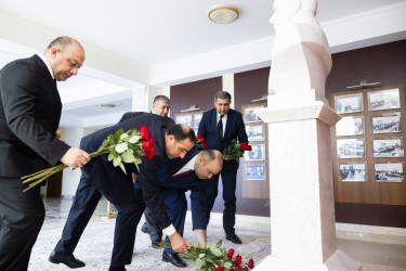 Azərbaycan xalqının Ümummilli lideri Heydər Əliyevin 102 illik yubileyi Kəlbəcər rayonunda təntənə ilə qeyd edilib.
