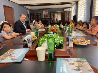 Kəlbəcər rayon İcra Hakimiyyətinin başçısı Azər Qocayev “1 iyun-Uşaqların Beynəlxalq Müdafiəsi Günü”nü şəhid  və qazi övladları ilə birgə qeyd edib.