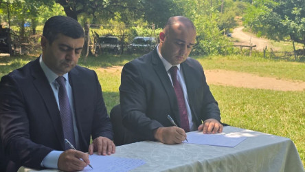 Kəlbəcər rayon İcra Hakimiyyətinin başçısı Azər Qocayev, Kəlbəcər rayon Prokuroru İlkin İsmayılov Ağsu rayonu, Hinqar kəndi, Hinqar kənd orta məktəbin  inzibati binasında  həmin ərazidə yaşayan vətəndaşlar üçün səyyar-görüş qəbulunu keçirib.