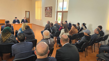 Kəlbəcər rayon İcra Hakimiyyətinin başçısı Azər Qocayev, Kəlbəcər rayon Prokuroru İlkin İsmayılov Zaqatala şəhəri,Məcburi köçkün qəsəbəsi, Mədəniyyət evinin inzibati binasında həmin ərazidə yaşayan vətəndaşlar üçün səyyar-görüş qəbulunu keçirib.