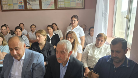 Kəlbəcər rayon İcra Hakimiyyətinin başçısı Azər Qocayev Abşeron rayonu Masazır qəsəbəsi ərazisində fəaliyyət göstərən Kəlbəcər rayon 56 nömrəli tam orta məktəbin inzibati  binasında həmin ərazidə yaşayan vətəndaşlar üçün səyyar-görüş qəbulunu keçirib.