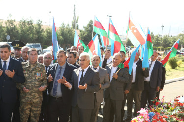 Vətən müharibəsi şəhidləri Məhərrəmli Fuad Füzuli oğlunun və Məmmədov Cavad Səfiyar oğlunun ildönümü ilə əlaqədar Şəhidlərimizin  məzarları ziyarət edilib,