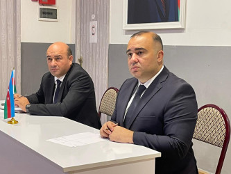 İcra Hakimiyyətinin başçısı Azər Qocayev Bakı şəhəri, Suraxanı rayonu, Kəlbəcər rayon 23 nömrəli tam orta məktəbin inzibati binasında həmin ərazidə yaşayan vətəndaşlar üçün səyyar-görüş qəbulunu keçirib.