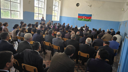 Kəlbəcər rayon İcra Hakimiyyətinin başçısı Azər Qocayev Şəmkir şəhəri, Texniki Peşə Məktəbi, Xeyir-şər yerinin binasında həmin ərazidə yaşayan vətəndaşlar üçün səyyar-görüş qəbulunu keçirib.