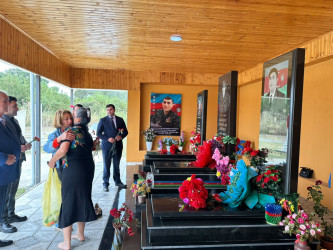 Şəhid  Rəhimli Bəxtiyar Nəsimi oğlunun ailəsi və məzarı ziyarət edilib.
