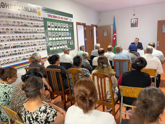 Kəlbəcər rayon İcra Hakimiyyətinin başçısı Azər Qocayev Ağdam rayon, Dördyol-1 köçkün qəsəbəsi, Kəlbəcər rayon 128 saylı tam orta məktəbin inzibati binasında həmin ərazidə yaşayan vətəndaşlar üçün səyyar-görüş qəbulunu keçirib.