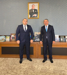 Kəlbəcər rayon İcra Hakimiyyətinin başçıs Azər Qocayev Qərbi Azərbaycan İcmasının Kəlbəcər rayonu  üzrə nümayəndəsi Akif Bayramovu qəbul edib.