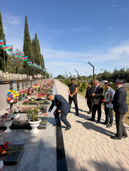 Vətən Müharibəsi şəhidi Verdiyev Eldəniz Rabil oğlunun məzarı ziyarət edilib