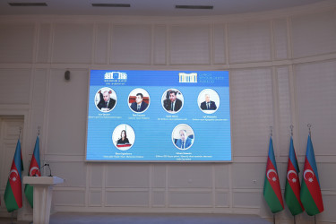 “Şəhərsalma və memarlıq ili”çərçivəsində “Ümummilli Lider Heydər Əliyevin respublikaya rəhbərlik etdiyi illər  Azərbaycan şəhərsalma və memarlığının inkişafında xüsusi mərhələ təşkil edir” mövzusunda  tədbir keçirilib.