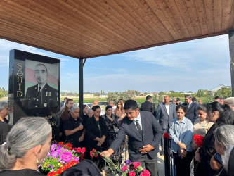 27 sentyabr “Anım Günü” ilə əlaqədar şəhid Mönsümzadə Orxan Səfiyar  oğlunun ailəsi və məzarı ziyarət edilib.