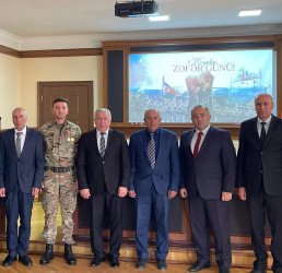 Kəlbəcər rayon İcra Hakimiyyətinin və Kəlbəcər rayon Ağsaqqallar şurasının birgə təşkilatçılığı ilə “8 noyabr-tarixi zəfər, milli qürür günümüzdür”mövzusunda tədbir keçirilib.