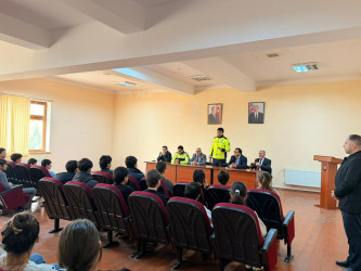 “Yol hərəkəti qaydalarına əməl etmək sizin sağlamığınızı və həyatınızı qoruyur”  mövzusunda maarifləndirici  tədbir keçirilib.