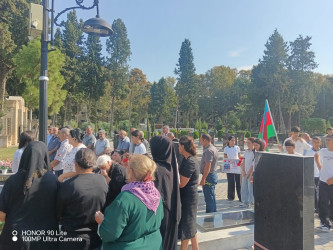 27 sentyabr “Anım Günü” ilə əlaqədar  Kəlbəcər Rayon İcra Hakimiyyətinin başçısı aparatının məsul  Əməkdaşları  antiterror əməliyyatlarında şəhid olmuş Tağızadə Cahangir Qurban oğlunun ailəsini ziyarət ediblər