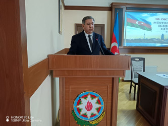 “Şəhərsalma və Memarlıq  ili”çərçivəsində 18 oktyabr-Müstəqilliyin Bərpası Gününə həsr olunmuş “Müstəqilliyimiz, əbədidir, daimidir,dönməzdir”mövzusunda tədbir keçirilib