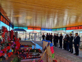 8 noyabr Zəfər günü ərəfəsində Şəhid Tağıyev Eşqin Asif oğlunun məzarı ziyarət edilib.