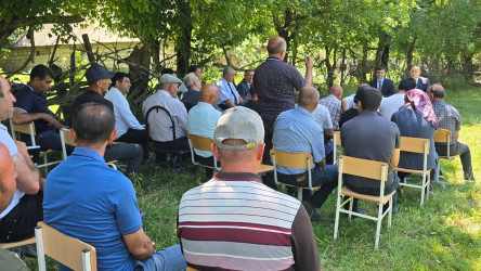 Kəlbəcər rayon İcra Hakimiyyətinin başçısı Azər Qocayev, Kəlbəcər rayon Prokuroru İlkin İsmayılov Ağsu rayonu, Hinqar kəndi, Hinqar kənd orta məktəbin  inzibati binasında  həmin ərazidə yaşayan vətəndaşlar üçün səyyar-görüş qəbulunu keçirib.