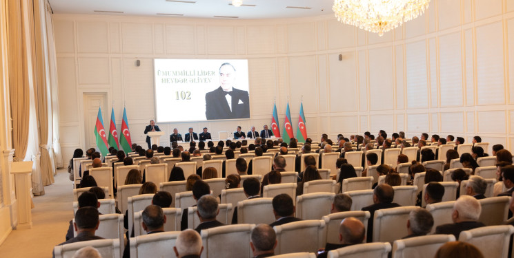 “Konstitusiya və Suverenlik ili”çərçivəsində “Şanlı Zəfərin qazanılmasında Heydər Əliyev siyasətinin rolu”  mövzusunda  Elmi-Praktiki Konfrans keçirilib.