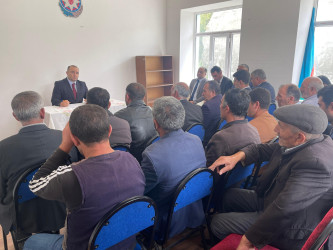 Kəlbəcər rayon İcra Hakimiyyətinin başçısı Azər Qocayev Daşkəsən rayonu, Zəylik kəndi, Zəylik kənd Mədəniyyət evinin binasında həmin ərazidə yaşayan vətəndaşlar üçün səyyar-görüş qəbulunu keçirib.