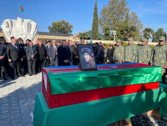 Birinci Qarabağ müharibəsinin şəhidi Mustafayev Möhübbət Qənimət oğlu torpağa tapşırılıb.