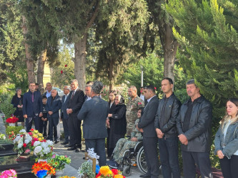 Vətən müharibəsi şəhidi, mayor Mikayılov Azər Əmrah oğlunun ailəsi və məzarı ziyarət edilib.