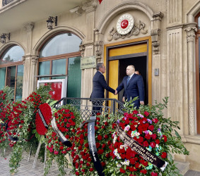 Kəlbəcər rayon İcra Hakimiyyətinin başçısı Azər Qocayev  Türkiyənin Gəncədəki Baş Konsulluğunu ziyarət edib.