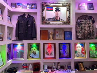 Kəlbəcər rayon İcra Hakimiyyətinin başçısı Azər Qocayev və Kəlbəcər rayon Prokuroru İlkin İsmayılov şəhid Abdullayev Həsən Aydın oğlunun ailəsini ziyarət edib.