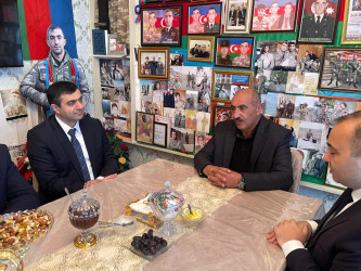 Kəlbəcər rayon İcra Hakimiyyətinin başçısı Azər Qocayev və Kəlbəcər rayon Prokuroru İlkin İsmayılov şəhid Məmmədov Elşən Dağıstan oğlunun ailəsini ziyarət edib.