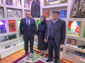 Kəlbəcər Rayon İcra Hakimiyyətinin başçısı Azər Qocayev 9 May – Faşizm üzərində Qələbə Günü ərəfəsində  şəhid Abdullayev Həsən Aydın oğlunun ailəsini ziyarət edib.