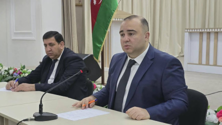 Kəlbəcər rayon İcra Hakimiyyətinin başçısı Azər Qocayev, YAP Kəlbəcər rayon təşkilatının sədri Həbib Misirov Bərdə şəhəri,Bərdə Regional Mədəniyyət İdarəsinin inzibati binasında həmin ərazidə yaşayan vətəndaşlar üçün səyyar-görüş qəbulunu keçirib.