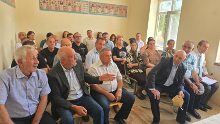 Kəlbəcər rayon İcra Hakimiyyətinin başçısı Azər Qocayev Bakı şəhəri, Xəzər rayonu, Qala qəsəbəsi, Bakı şəhər 345 nömrəli  tam ümumtəhsil məktəbinin inzibati binasında həmin ərazidə yaşayan vətəndaşlar üçün səyyar-görüş qəbulunu keçirib.