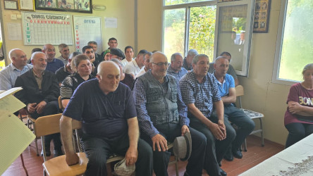 Kəlbəcər rayon İcra Hakimiyyətinin başçısı Azər Qocayev, Kəlbəcər rayon Prokuroru İlkin İsmayılov Oğuz rayonu, Calud-1 qəsəbəsi, Kəlbəcər rayon 95 nömrəli tam orta məktəbin  inzibati binasında  həmin ərazidə yaşayan vətəndaşlar üçün səyyar-görüş qəbulunu keçirib.