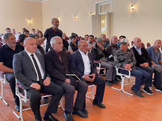 Kəlbəcər rayon İcra Hakimiyyətinin başçısı Azər Qocayev Göygöl rayonu, Çaykənd kəndində yaşayan vətəndaşlar üçün  qəbul keçirib.