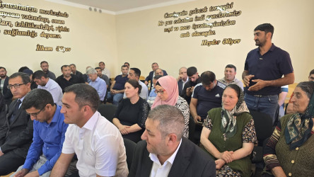 Kəlbəcər rayon İcra Hakimiyyətinin başçısı Azər Qocayev, Kəlbəcər rayon Prokuroru İlkin İsmayılov Şəki rayonu, Qaratorpaq kəndi, Qaratorpaq kənd ümumi orta məktəbinin inzibati binasında  həmin ərazidə yaşayan vətəndaşlar üçün səyyar-görüş qəbulunu keçirib.