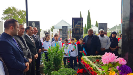27 sentyabr “Anım Günü” ilə əlaqədar Vətən müharibəsi şəhidi  leytenant Orucov Nemət Əkbər  oğlunun məzarı ziyarət edilib.