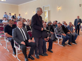 Kəlbəcər rayon İcra Hakimiyyətinin başçısı Azər Qocayev Göygöl rayonu, Çaykənd kəndində yaşayan vətəndaşlar üçün  qəbul keçirib.