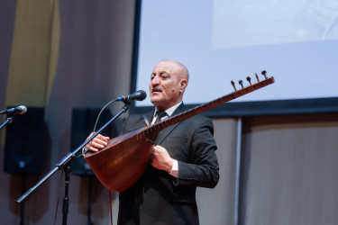 Aşıq Şəmşirin anadan olmasının 133 illiyinə həsr olunmuş  “Dədə öyüdlərinin söz işığında” adlı tədbir keçirilib.