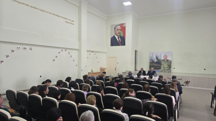 Kəlbəcər rayon İcra Hakimiyyətinin başçısı Azər Qocayev Bakı şəhəri, Qaradağ rayonu, Qobu Park-2 köçkün qəsəbəsində yaşayan vətəndaşlar üçün səyyar-görüş qəbulunu keçirib.