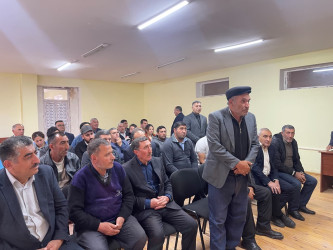 Kəlbəcər rayon İcra Hakimiyyətinin başçısı Azər Qocayev,Kəlbəcər rayon Prokuroru İlkin İsmayılov Daşkəsən rayonu, Quşçu kəndi, Quşçu kənd tam orta məktəbin inzibati binasında səyyar-görüş qəbulunu keçirib