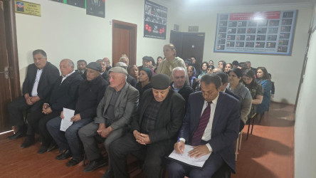 Kəlbəcər rayon İcra Hakimiyyətinin başçısı Azər Qocayev Abşeron rayonu, Xırdalan şəhərində yerləşən Kəlbəcər rayon 21 nömrəli tam orta məktəbdə, həmin ərazidə yaşayan vətəndaşlar üçün səyyar-görüş qəbulunu keçirib.