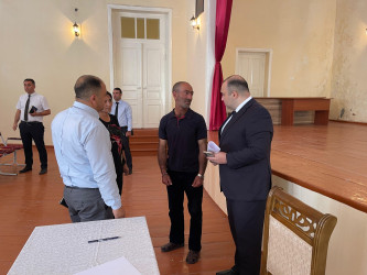 Kəlbəcər rayon İcra Hakimiyyətinin başçısı Azər Qocayev Göygöl rayonu, Çaykənd kəndində yaşayan vətəndaşlar üçün  qəbul keçirib.