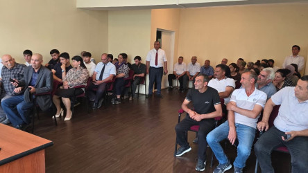 Kəlbəcər Rayon İcra Hakimiyyətinin başçısı Azər Qocayev, Kəlbəcər Rayon Prokuroru İlkin İsmayılov, Səfərbərlik və Hərbi Xidmətə Çagırış üzrə Dövlət Xidmətinin Kəlbəcər Rayon şöbəsinin rəisi polkovnik  Zöhrab Camalov Göygöl Rayonu Zurnabad  kəndi, Zurnabad kənd orta məktəbinin inzibati binasında həmin ərazidə yaşayan vətəndaşlar üçün səyyar-görüş qəbulunu keçirib