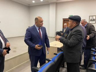 Kəlbəcər rayon İcra Hakimiyyətinin başçısı Azər Qocayev İsmayıllı şəhərində fəaliyyət göstərən Uşaq və Gənclər kitabxanasının inzibati  binasında həmin ərazidə yaşayan vətəndaşlar üçün səyyar-görüş qəbulunu keçirib.