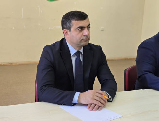 Kəlbəcər rayon İcra Hakimiyyətinin başçısı Azər Qocayev, Kəlbəcər rayon Prokuroru İlkin İsmayılov Şəki rayonu, Qaratorpaq kəndi, Qaratorpaq kənd ümumi orta məktəbinin inzibati binasında  həmin ərazidə yaşayan vətəndaşlar üçün səyyar-görüş qəbulunu keçirib.