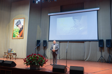 Aşıq Şəmşirin anadan olmasının 133 illiyinə həsr olunmuş  “Dədə öyüdlərinin söz işığında” adlı tədbir keçirilib.