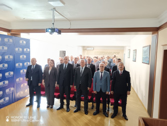 “Şəhərsalma və Memarlıq  ili”çərçivəsində 18 oktyabr-Müstəqilliyin Bərpası Gününə həsr olunmuş “Müstəqilliyimiz, əbədidir, daimidir,dönməzdir”mövzusunda tədbir keçirilib