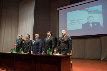 “Son dövrlərdə gənclər arasında artan zorakılıq hallarının qarşısının alınması, pis vərdişlərə qarşı mübarizə yolları, məktəb-uşaq-şagird münasibətlərinin  düzgün qurulması” mövzusunda təhsil işçiləri  ilə konfrans keçirilib.