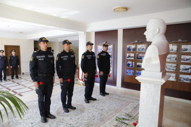Ümummilli Lider Heydər Əliyevin anadan olmasının 103-cü ildönümünə həsr olunmuş “Zamanın fövqündə dayanan əbədiyaşar lider” mövzusunda tədbir keçirilib.